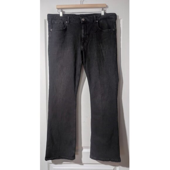 Zara | ZW Mid-Rise Bootcut Contour Jeans In Washed Black - Picture 3 of 13